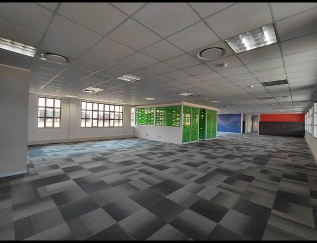 1,091M² OFFICE TO LET IN BRYANSTON